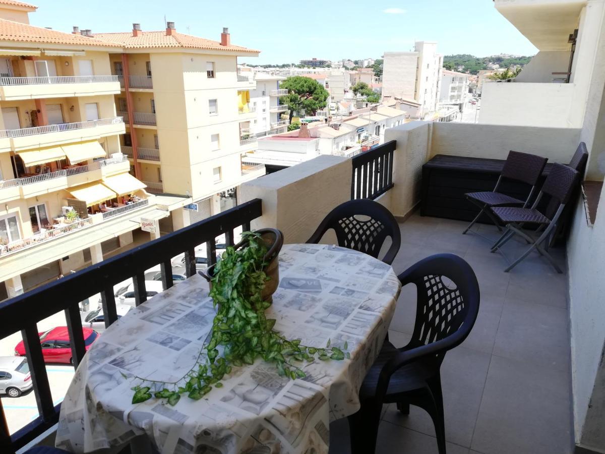 Estupendo apartamento en muy buena zona Apartamento L' Escala Exterior foto